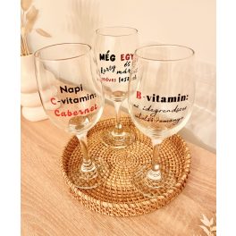 Vicces borospohár - egyedi felirattal