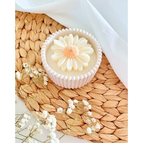 Margaréta illatgyertya